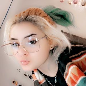 Meet your Posher, Tana